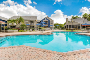 Top 5 Exterior Renovation Tips for Condo and Townhouse Owners in Florida